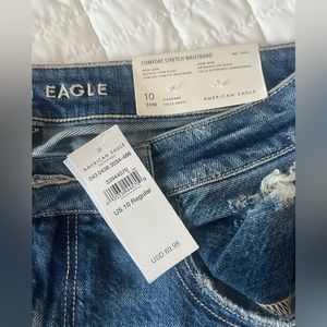 American Eagle Comfort Stretch Waistband Mom Jean